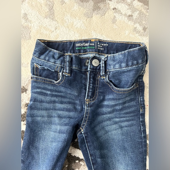 Gap toddler jeans 3t - Picture 3 of 4